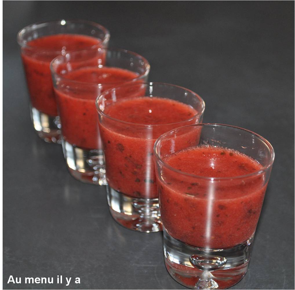 [Recette] Soupe de fraises, citron vert, menthe et vodka